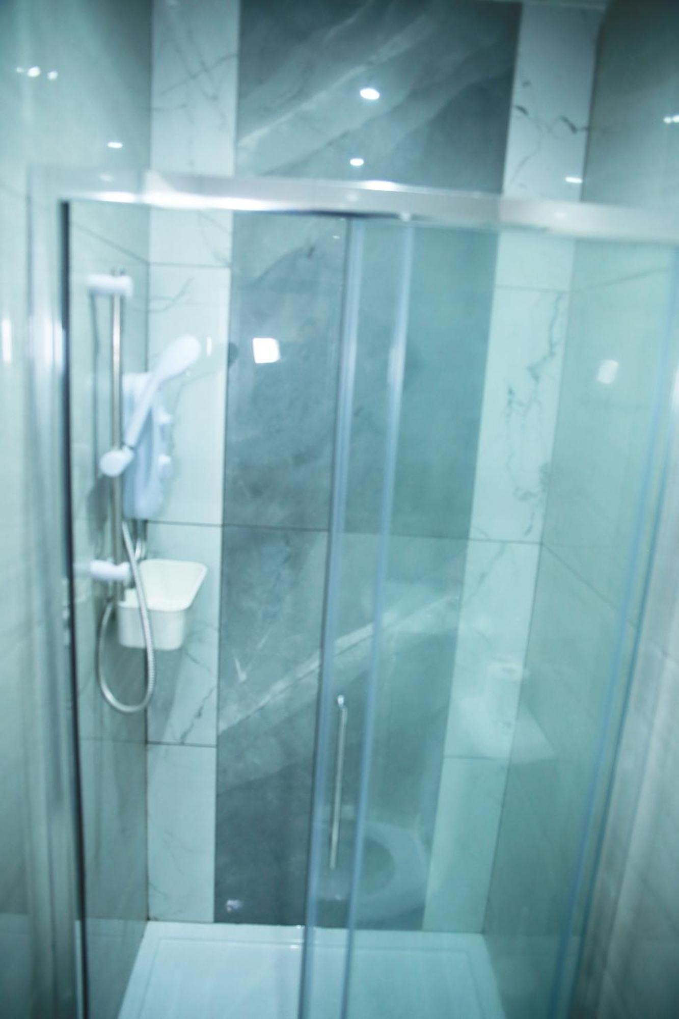 Central Harrow Cozy Apartment With Free Parking Harrow on the Hill Ngoại thất bức ảnh