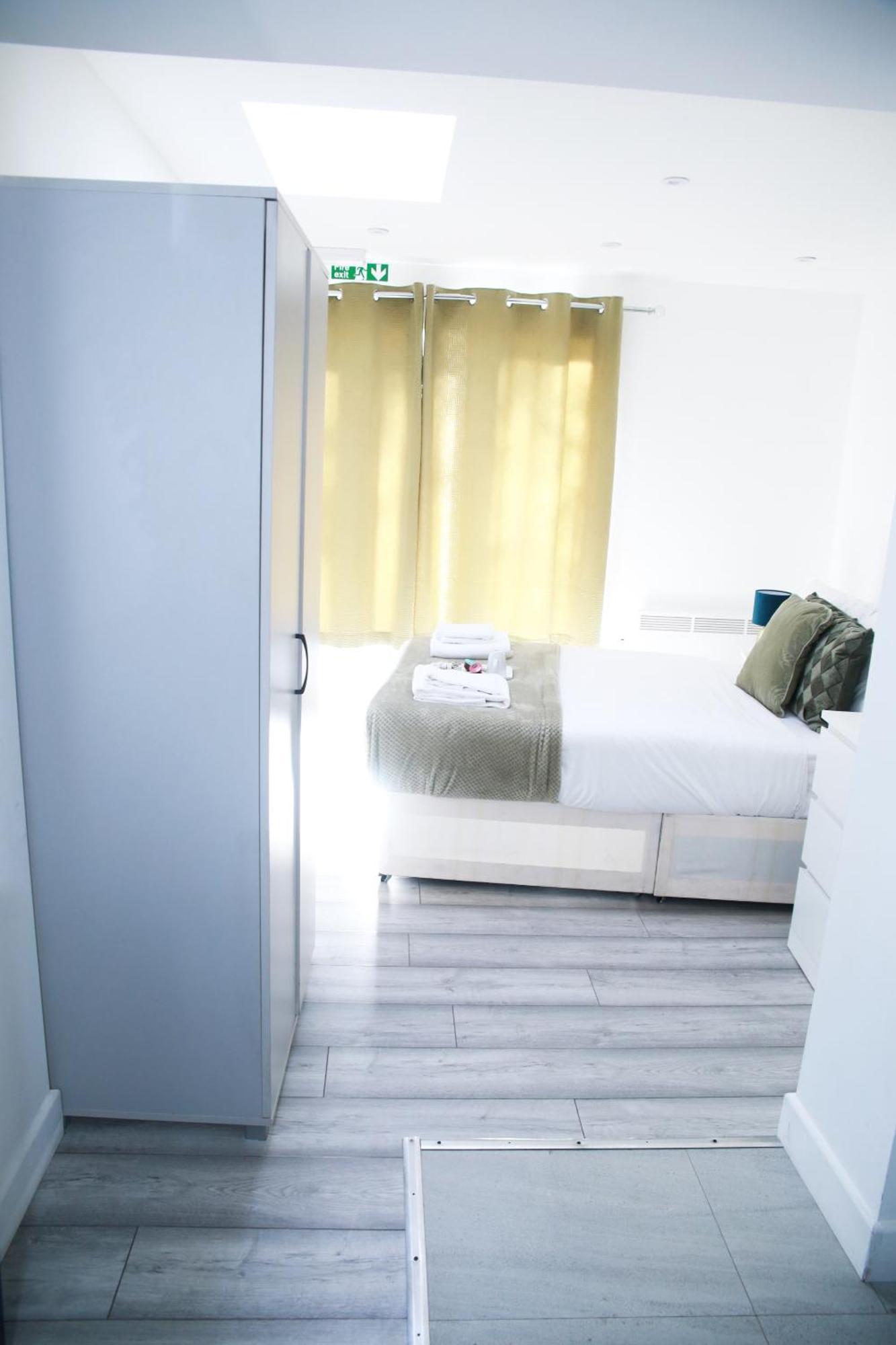 Central Harrow Cozy Apartment With Free Parking Harrow on the Hill Ngoại thất bức ảnh