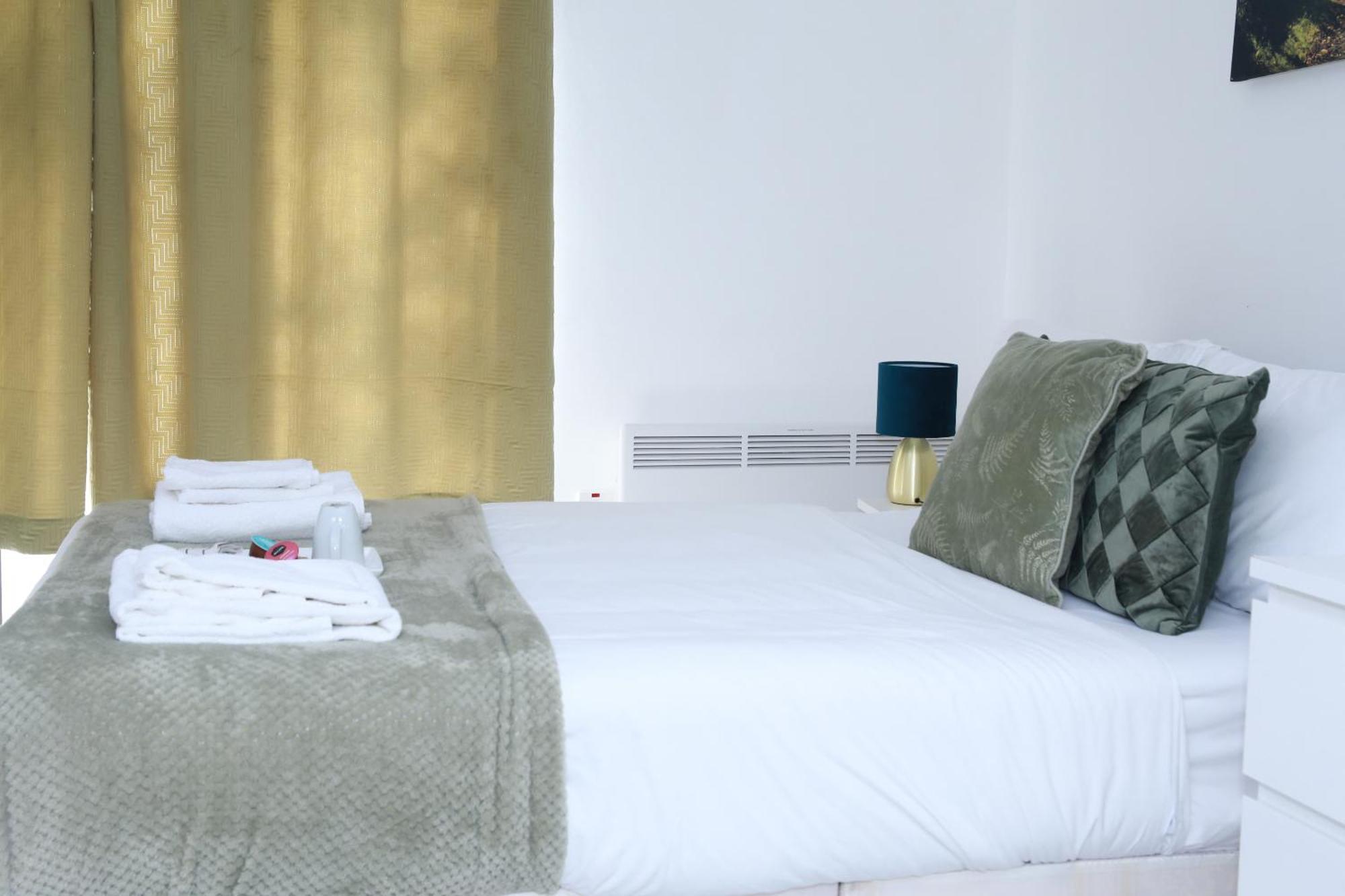 Central Harrow Cozy Apartment With Free Parking Harrow on the Hill Ngoại thất bức ảnh